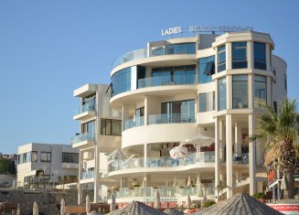 Ladies Beach Residence