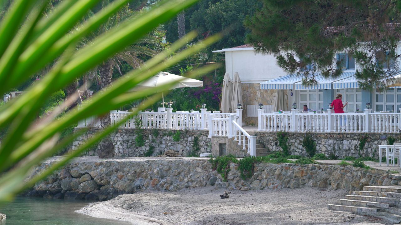 Marvel Tree Beach Hotel