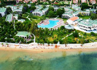The Roxy Luxury Spa & Beach Resort